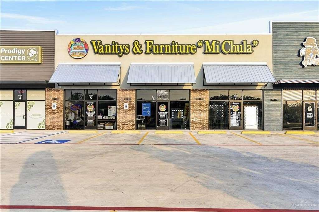 1.5 Acres of Improved Commercial Land for Sale in Edinburg, Texas
