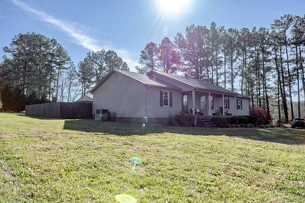 2 Acres of Residential Land with Home for Sale in Hopkinsville, Kentucky