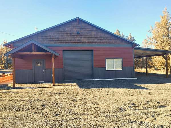 1.88 Acres of Residential Land with Home for Sale in Prineville, Oregon