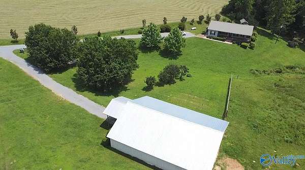 1.68 Acres of Residential Land with Home for Sale in Vinemont, Alabama