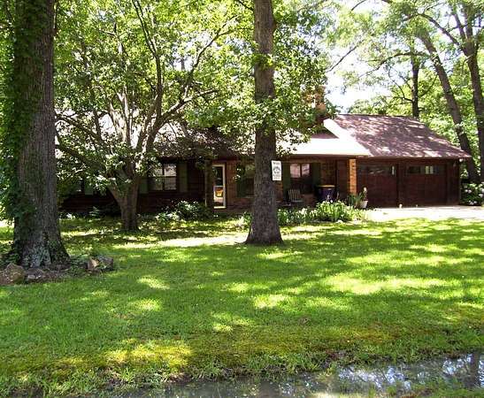 1.64 Acres of Residential Land with Home for Sale in Ashdown, Arkansas