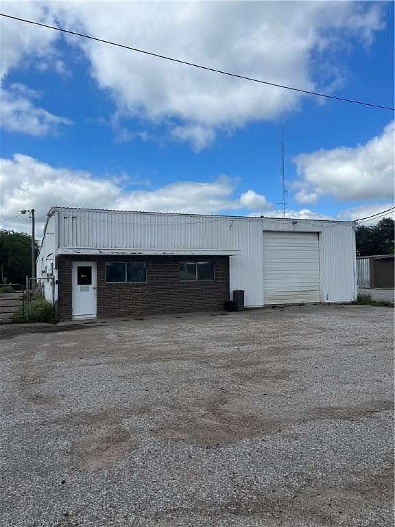 1.87 Acres of Improved Mixed-Use Land for Sale in Alice, Texas