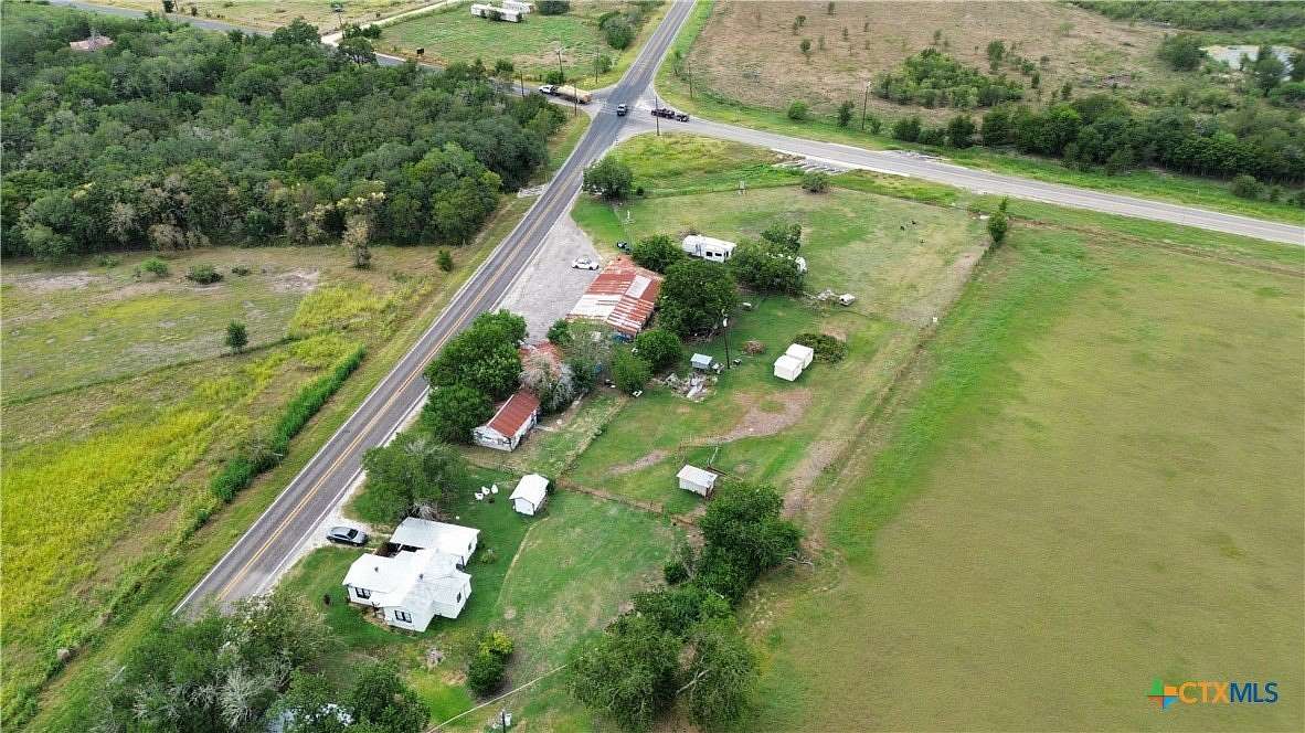 1.7 Acres of Improved Commercial Land for Sale in Kingsbury, Texas