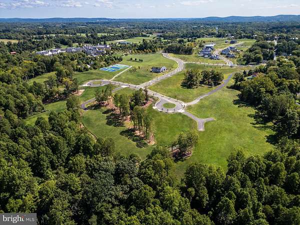 1.58 Acres of Residential Land with Home for Sale in Middleburg, Virginia