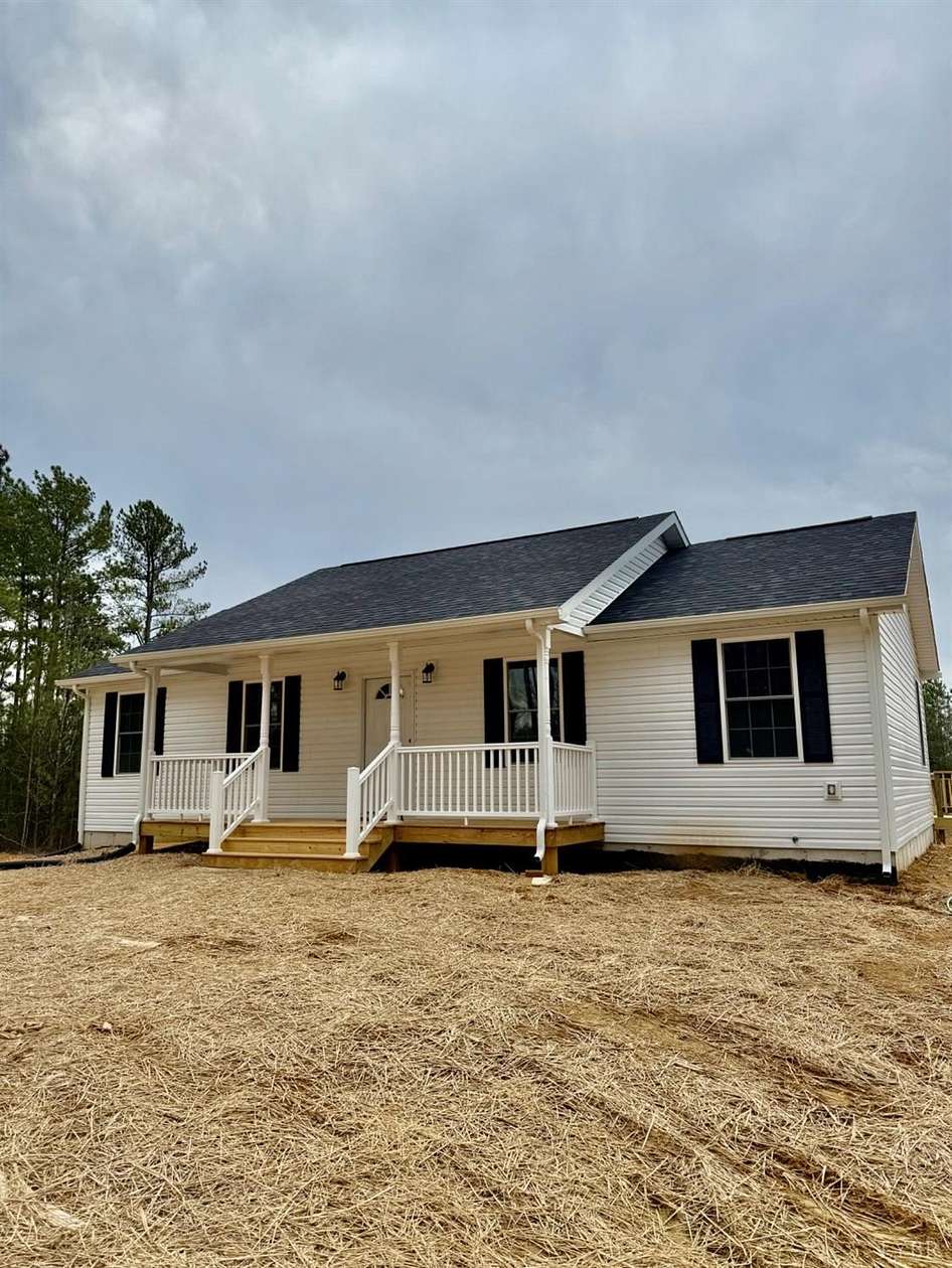 1.84 Acres of Residential Land with Home for Sale in Nathalie, Virginia