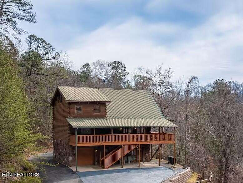 1.66 Acres of Land with Home for Sale in Pigeon Forge, Tennessee