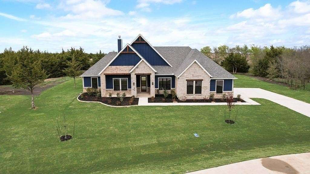 1.5 Acres of Residential Land with Home for Sale in Nevada, Texas