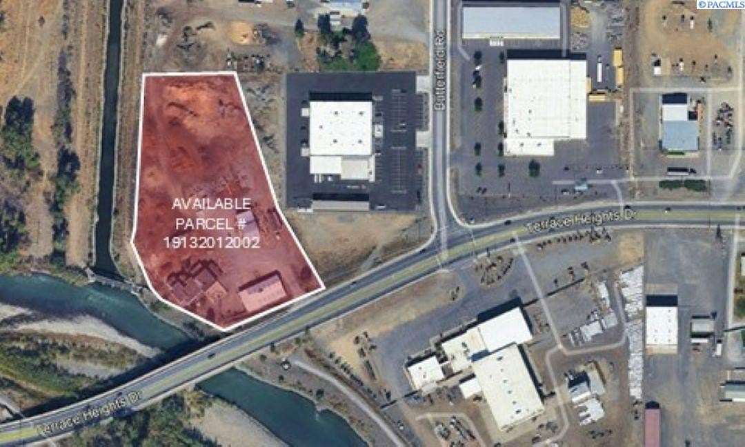 4 Acres of Commercial Land for Sale in Yakima, Washington