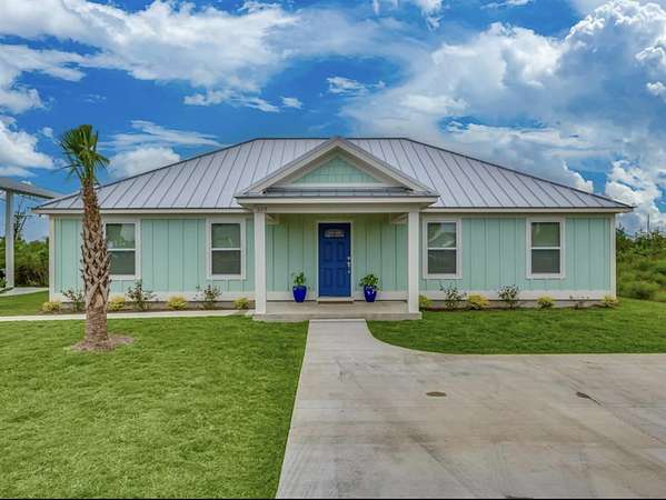 1.5 Acres of Residential Land with Home for Sale in Sopchoppy, Florida