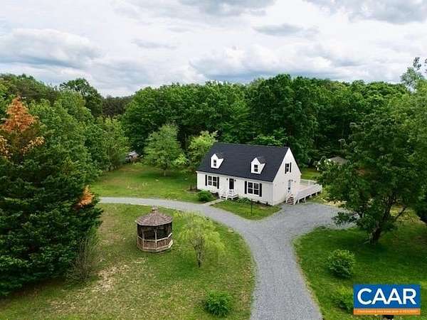 1.5 Acres of Residential Land with Home for Sale in Zion Crossroads, Virginia