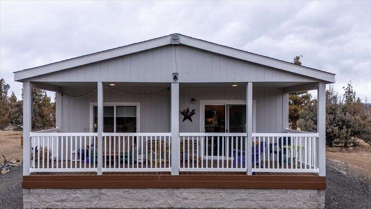 1.8 Acres of Land with Home for Sale in Prineville, Oregon