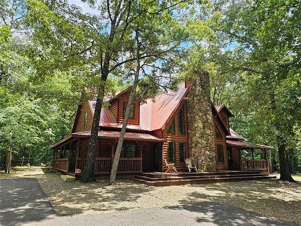 1.64 Acres of Residential Land with Home for Sale in Broken Bow, Oklahoma