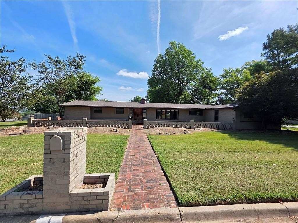 1.53 Acres of Residential Land with Home for Sale in Harrison, Arkansas