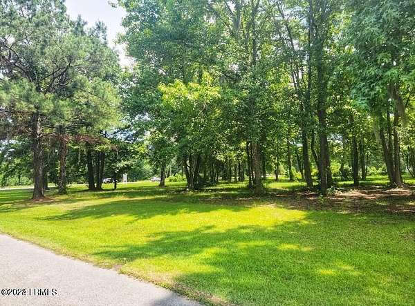 1.54 Acres of Commercial Land for Sale in Beaufort, South Carolina