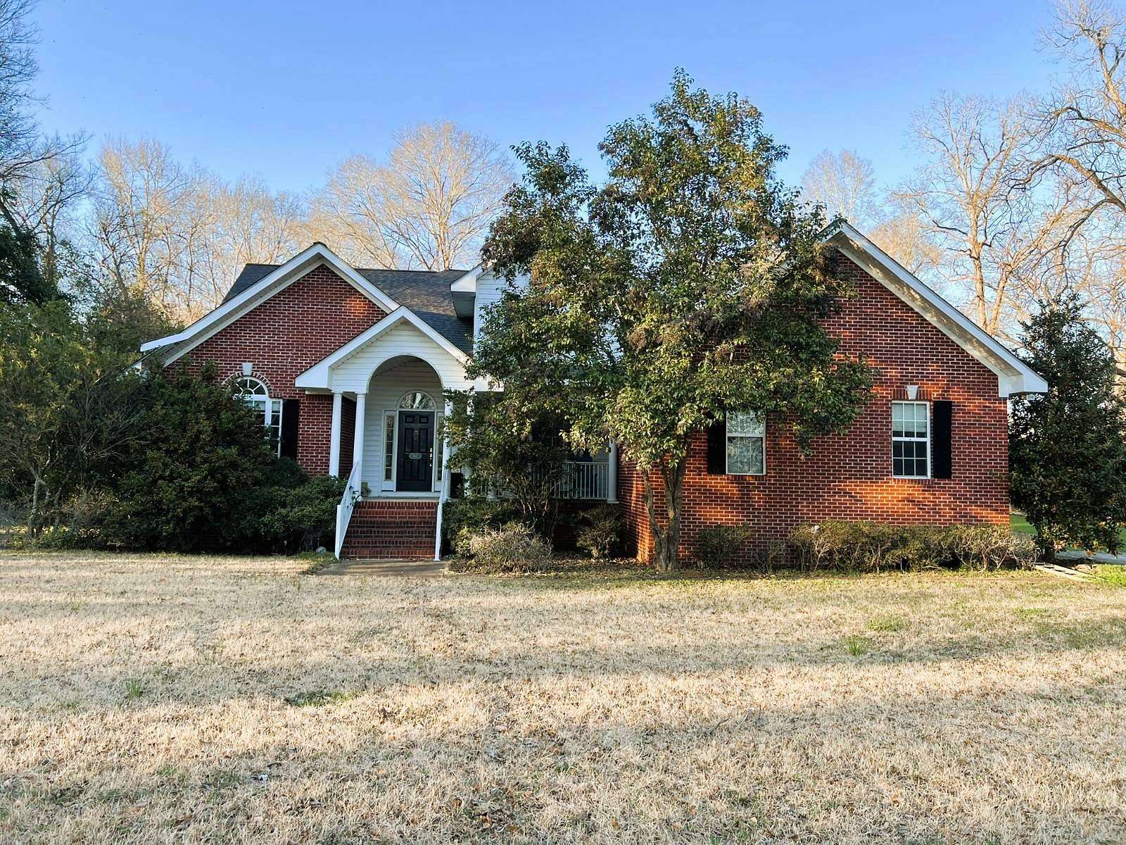 1.74 Acres of Residential Land with Home for Sale in Linden, Alabama