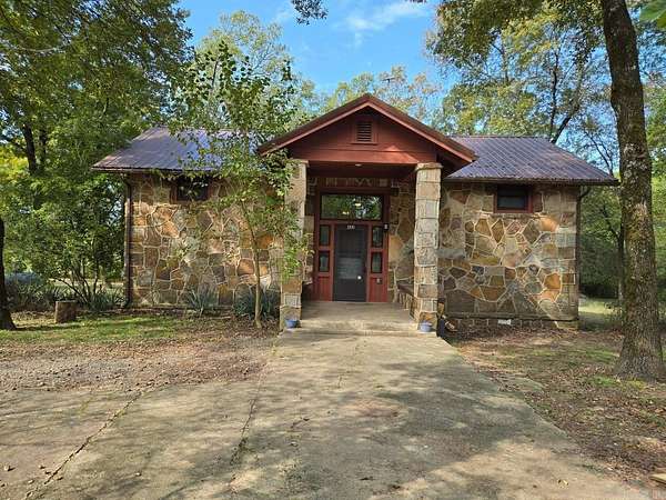 1.5 Acres of Residential Land with Home for Sale in Greers Ferry, Arkansas
