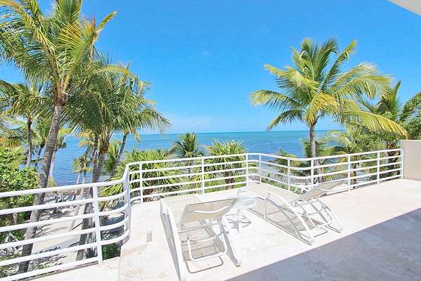 1.5 Acres of Land with Home for Sale in Plantation Key, Florida