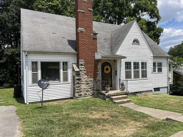 1.59 Acres of Residential Land with Home for Sale in Leitchfield, Kentucky