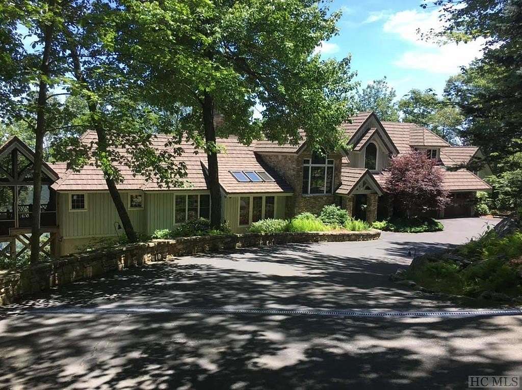 1.55 Acres of Residential Land with Home for Sale in Lake Toxaway, North Carolina