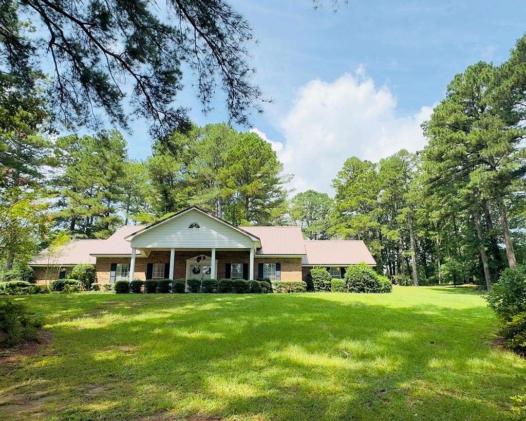 1.5 Acres of Residential Land with Home for Sale in Houston, Mississippi