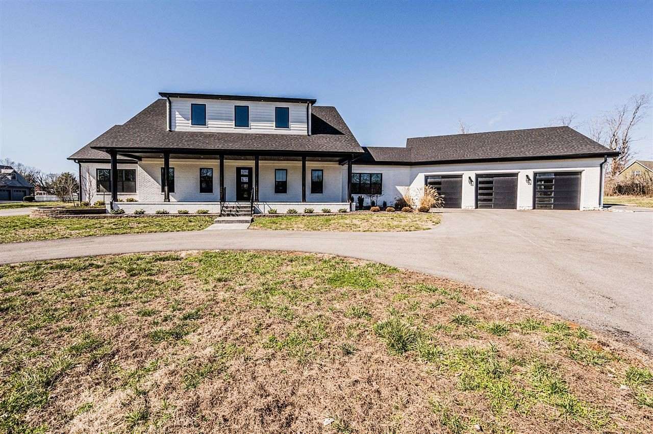 1.69 Acres of Land with Home for Sale in Bowling Green, Kentucky