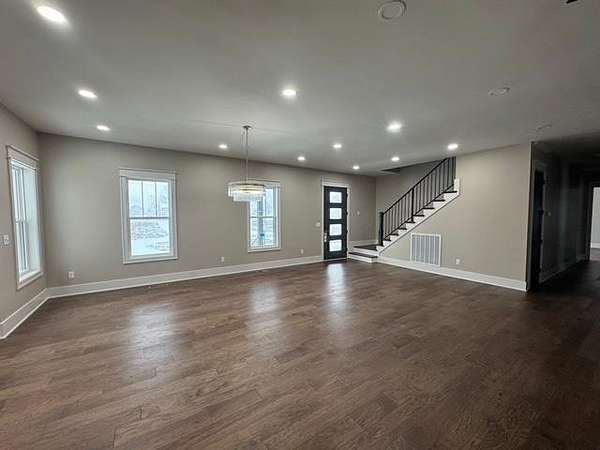 1.69 Acres of Residential Land with Home for Sale in Bowling Green, Kentucky