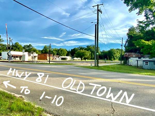 1.77 Acres of Improved Residential Land for Sale in Ponce de Leon, Florida