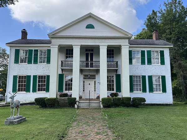 1.8 Acres of Land with Home for Sale in Hopkinsville, Kentucky