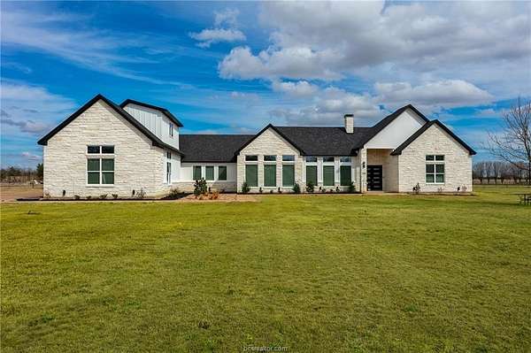 6.7 Acres of Residential Land with Home for Sale in Franklin, Texas