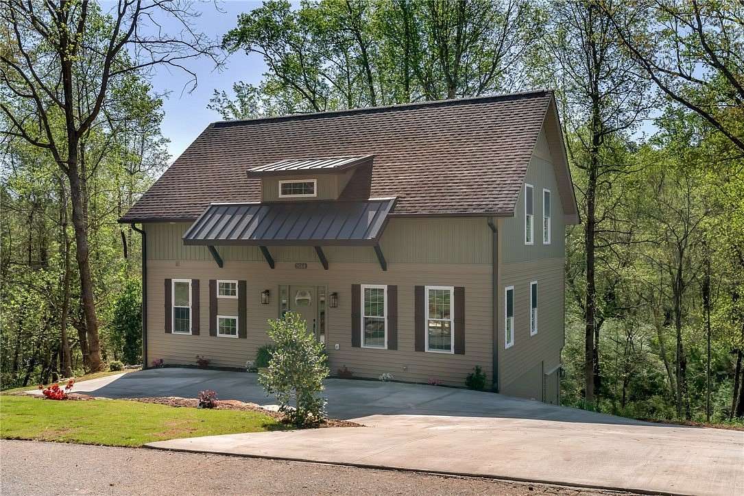 1.52 Acres of Residential Land with Home for Sale in Seneca, South Carolina