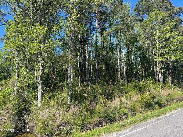 5 Acres of Residential Land for Sale in Beaufort, North Carolina