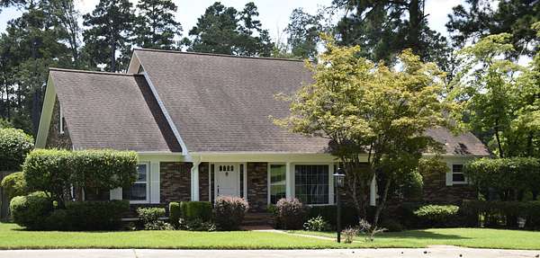 1.65 Acres of Land with Home for Sale in Camden, Arkansas