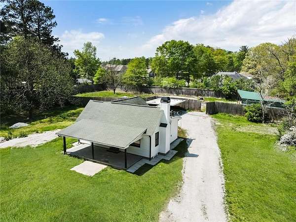 1.66 Acres of Residential Land with Home for Sale in Powder Springs, Georgia