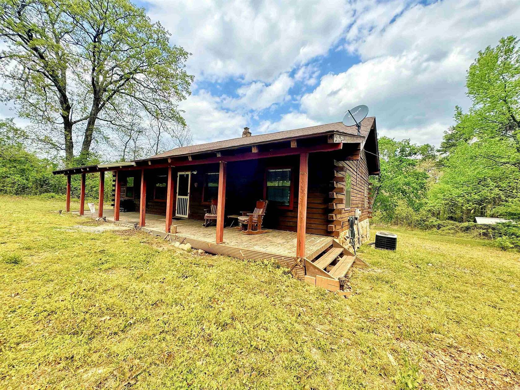 4.55 Acres of Residential Land with Home for Sale in Pleasant Grove, Arkansas