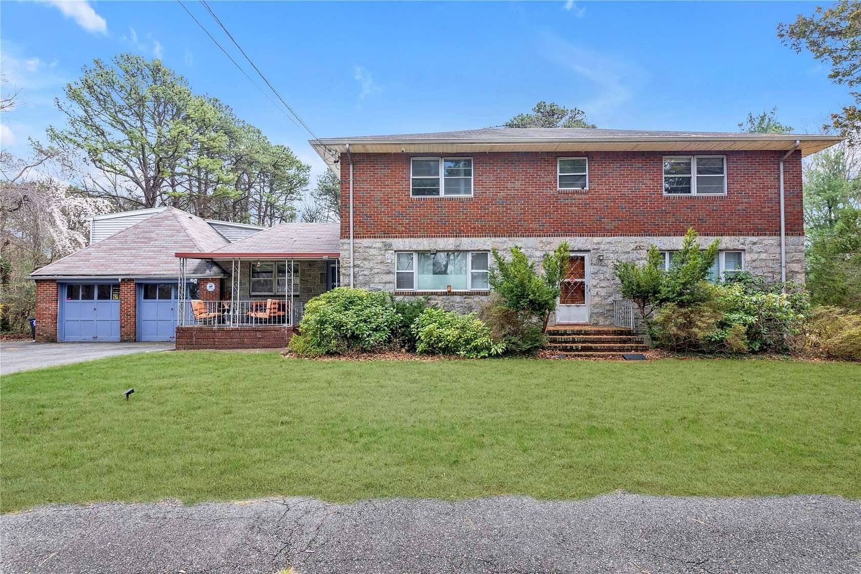 3 Acres of Residential Land with Home for Sale in Melville, New York