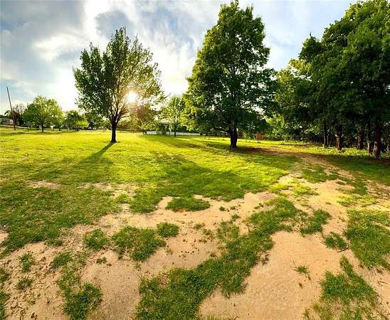 0.75 Acres of Residential Land for Sale in Burleson, Texas