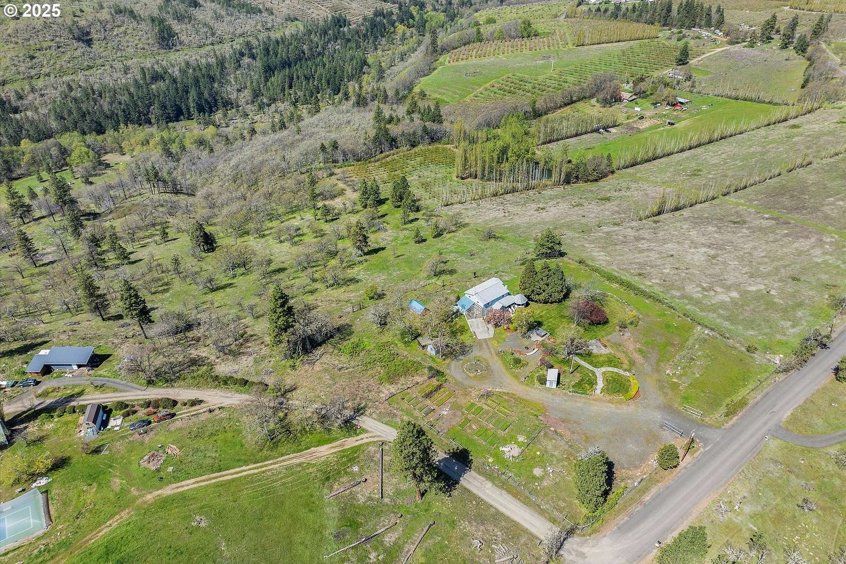 20.4 Acres of Agricultural Land with Home for Sale in Mosier, Oregon