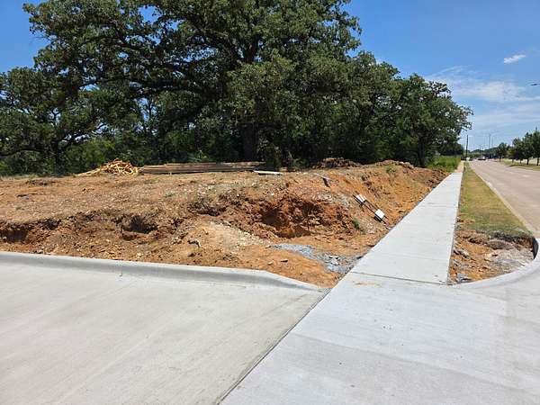 0.66 Acres of Residential Land for Sale in Dalworthington Gardens, Texas