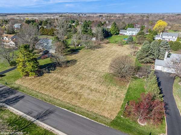 1 Acre of Residential Land for Sale in Woodstock, Illinois