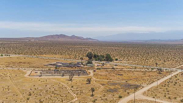 39.6 Acres of Improved Land for Sale in Lancaster, California