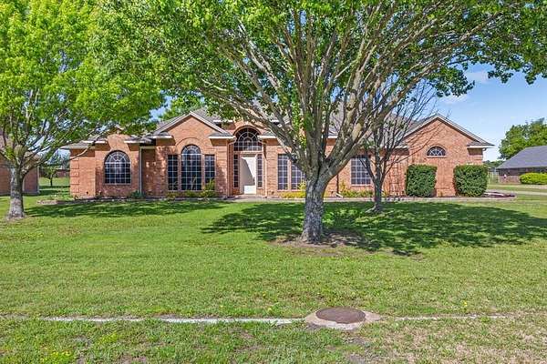 2 Acres of Residential Land with Home for Sale in Red Oak, Texas