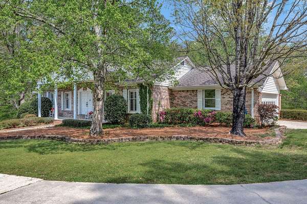 1.59 Acres of Residential Land with Home for Sale in Jasper, Alabama