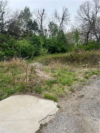 0.85 Acres of Residential Land for Sale in Lee's Summit, Missouri