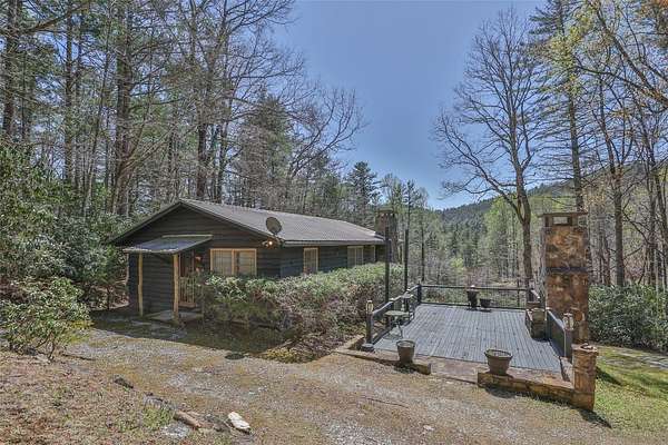2.47 Acres of Residential Land with Home for Sale in Highlands, North Carolina