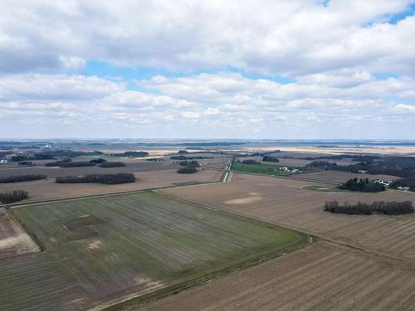 277 Acres of Agricultural Land for Sale in Wheatfield, Indiana
