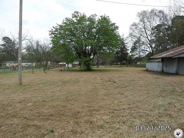 2 Acres of Residential Land with Home for Sale in Mineral Springs, Arkansas