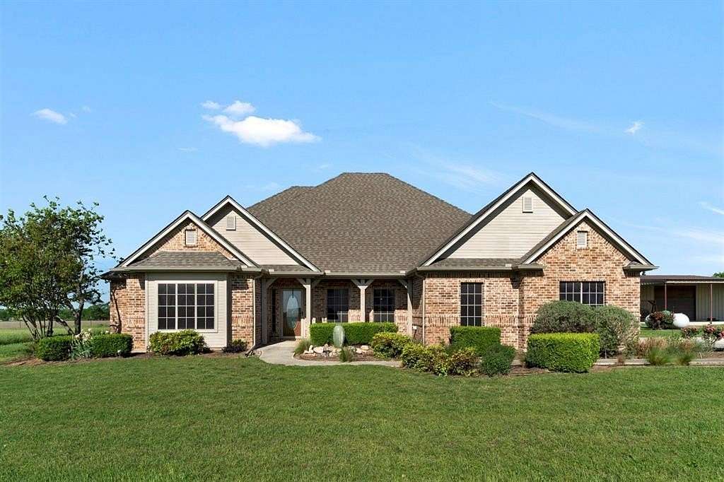 62 Acres of Land with Home for Sale in Justin, Texas