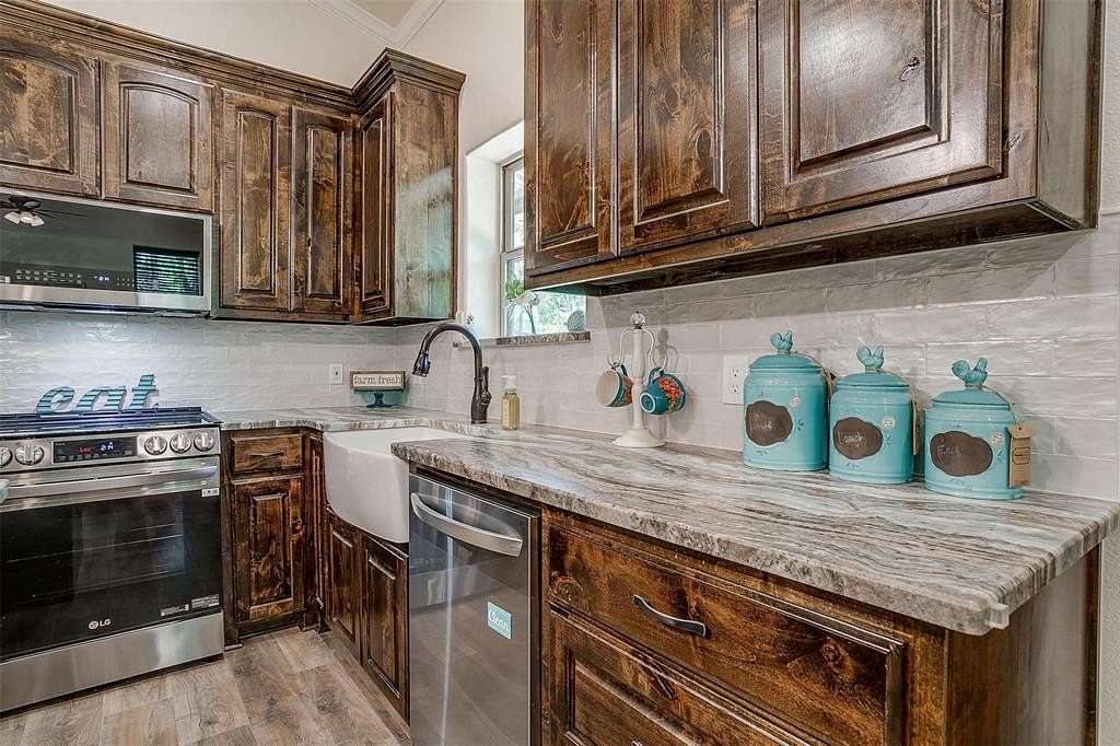 15 Acres of Land with Home for Sale in Perrin, Texas