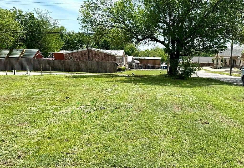 0.11 Acres of Land for Sale in Bowie, Texas