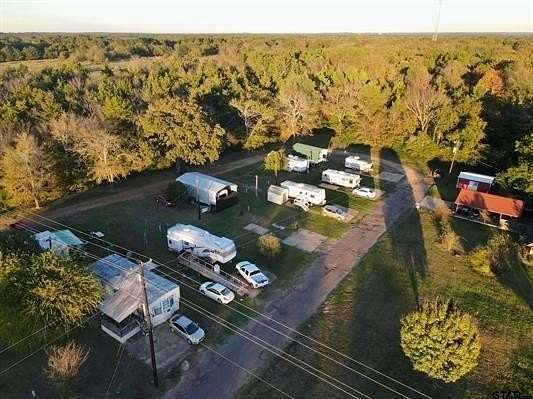 1.89 Acres of Mixed-Use Land for Sale in Pittsburg, Texas